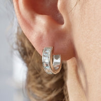 Magneva Earrings – Daily ease, natural balance